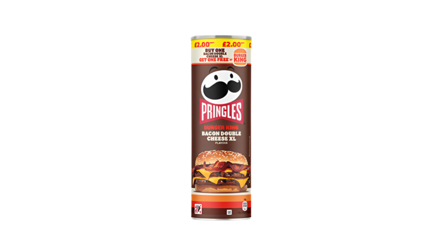Pringles bacon double cheese XL flavor packaging on a white background